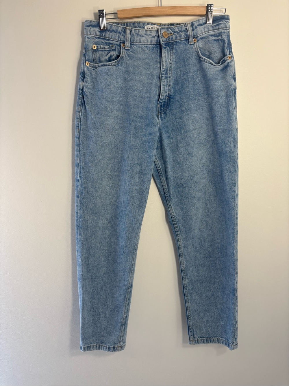 Zara Light Blue Straight-Leg Mom Jeans
